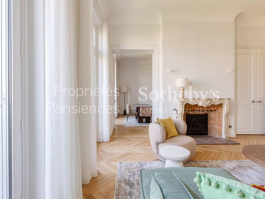 Apartment Paris 8e