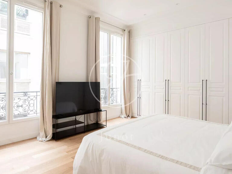 Appartement Paris 8e - 3 chambres - 187m²