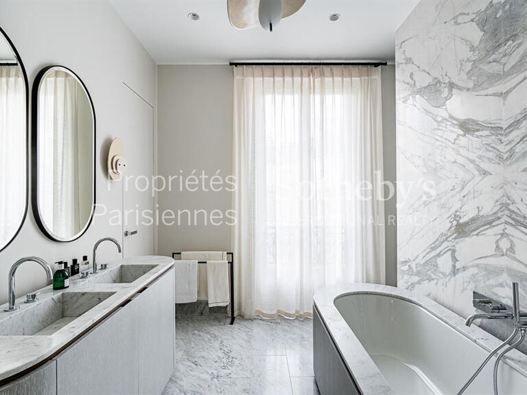 Appartement Paris 8e - 3 chambres - 194m²