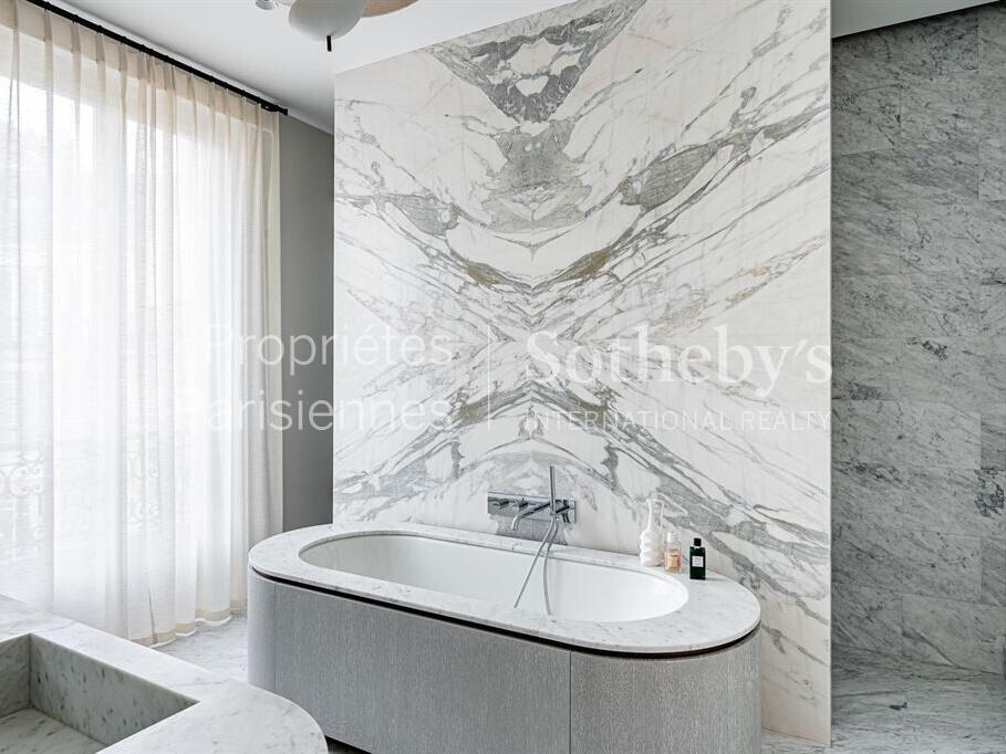 Apartment Paris 8e
