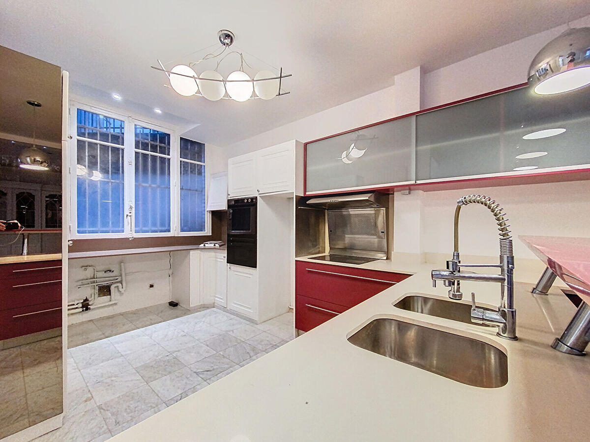 Apartment Paris 8e