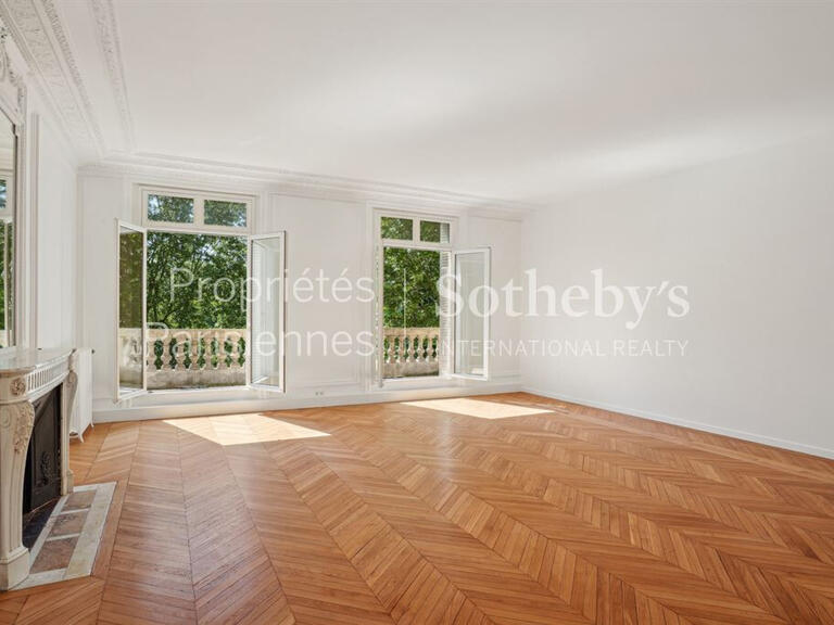 Appartement Paris 8e - 2 chambres - 186m²