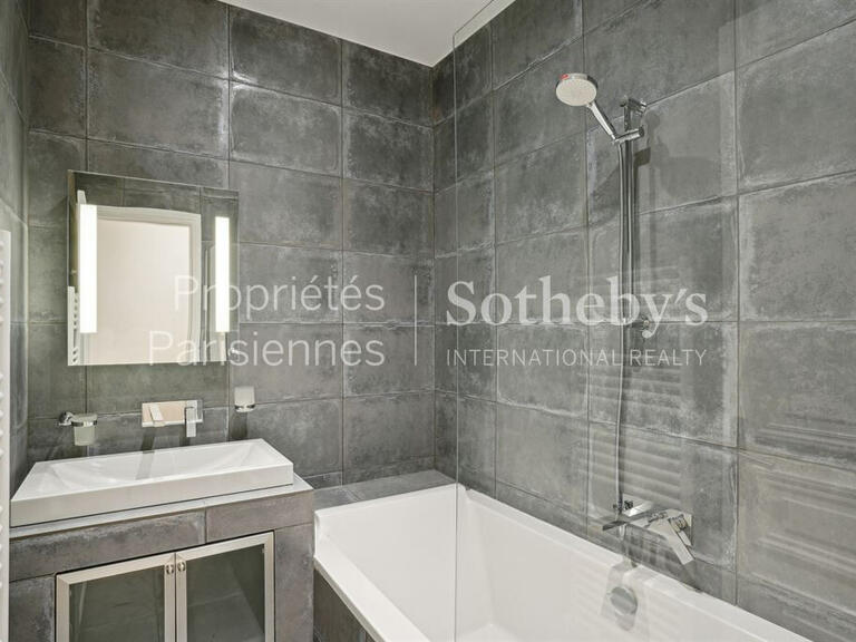 Appartement Paris 8e - 2 chambres - 186m²