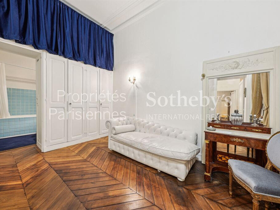Apartment Paris 8e