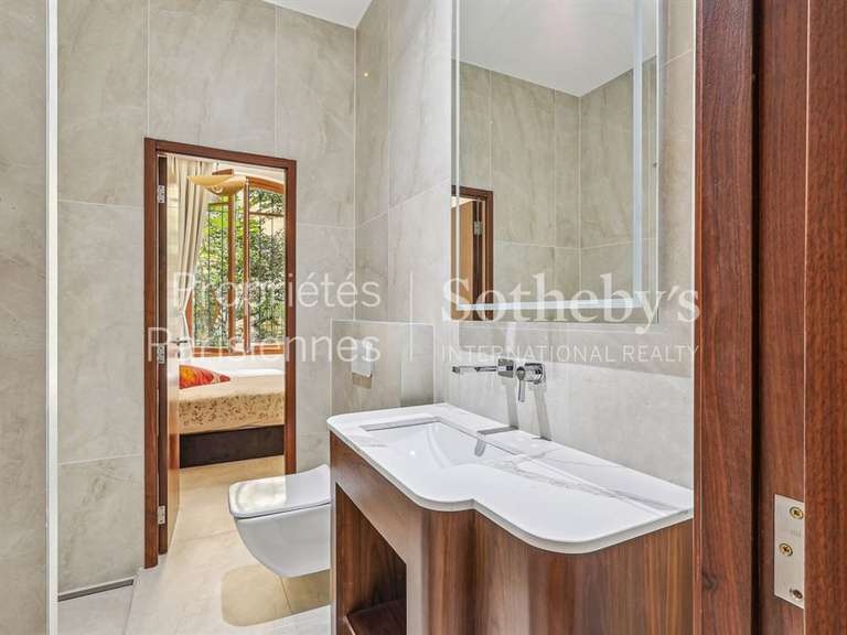 Appartement Paris 8e - 2 chambres - 65m²