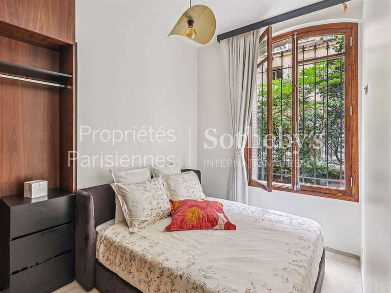 Appartement Paris 8e - 2 chambres - 65m²