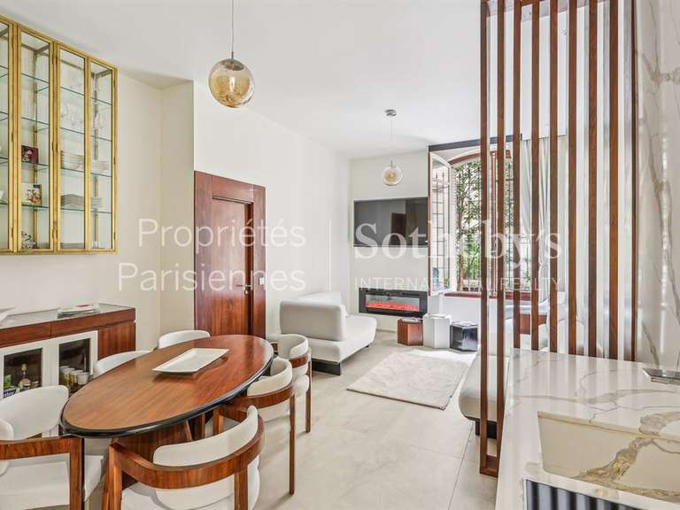 Appartement Paris 8e - 2 chambres - 65m²