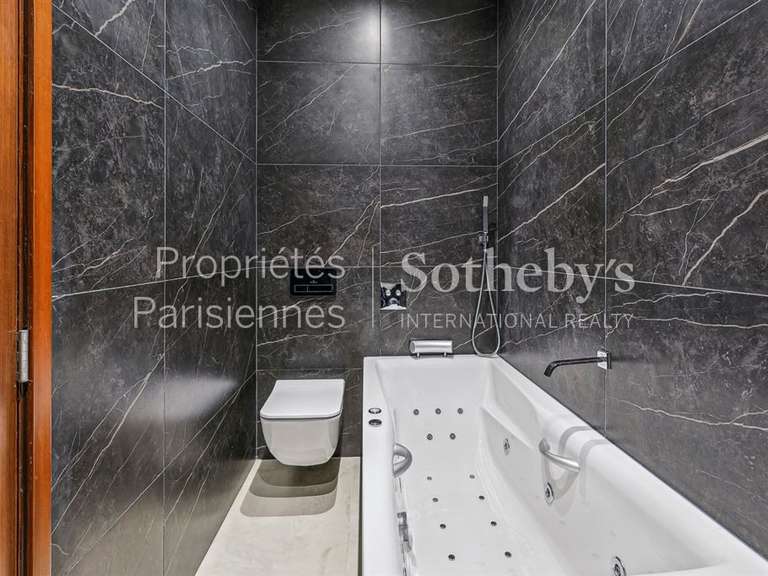 Appartement Paris 8e - 2 chambres - 65m²