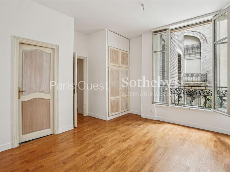 Apartment Paris 8e - 3 bedrooms - 127m²
