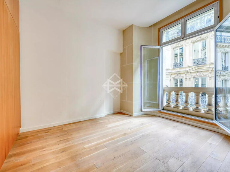 Appartement Paris 8e - 4 chambres - 332m²