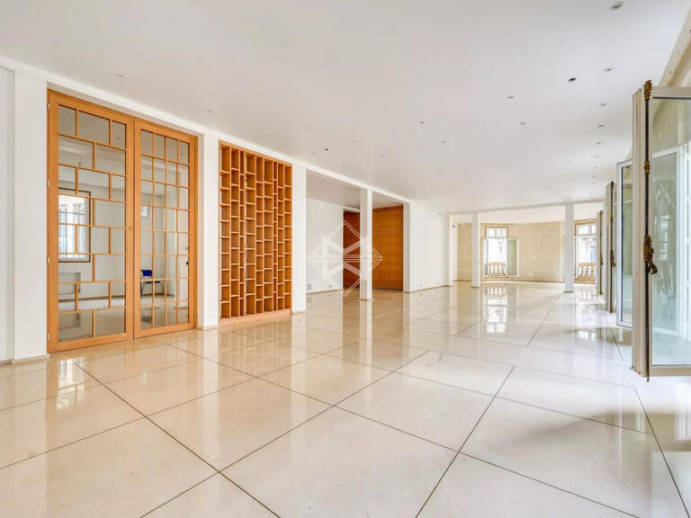 Appartement Paris 8e - 4 chambres - 332m²