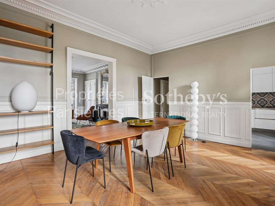 Apartment Paris 8e