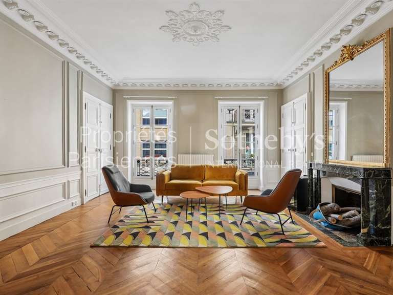 Appartement Paris 8e - 4 chambres - 143m²
