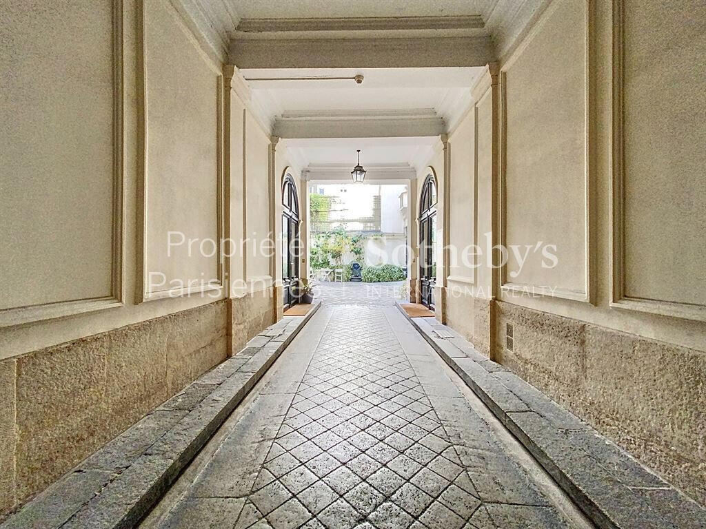 Apartment Paris 8e