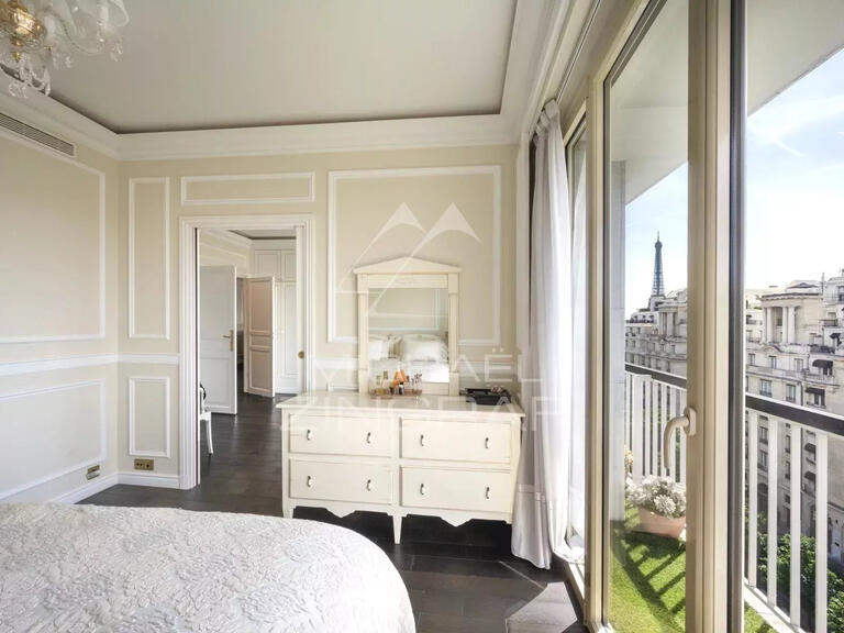 Appartement Paris 8e - 3 chambres - 142m²