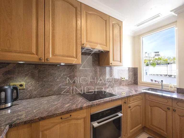 Appartement Paris 8e - 3 chambres - 142m²