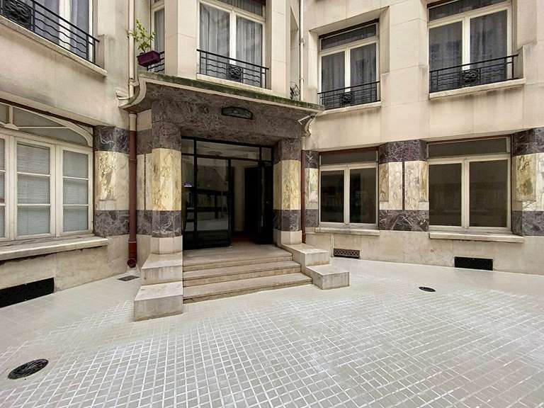 Appartement Paris 8e - 2 chambres - 95m²
