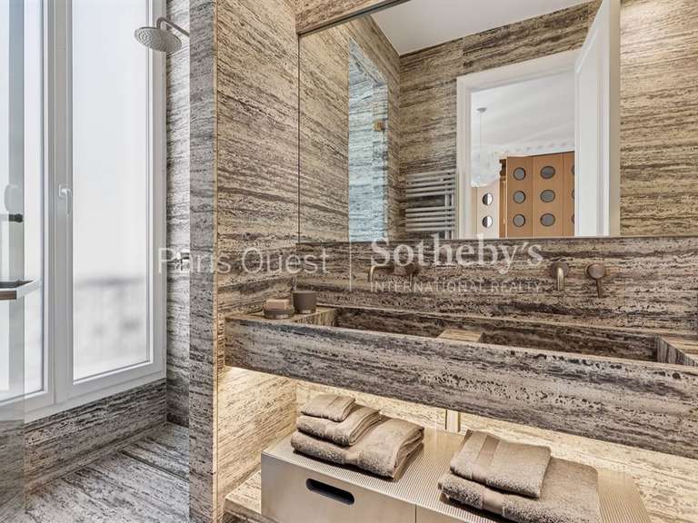 Apartment Paris 8e - 3 bedrooms - 163m²