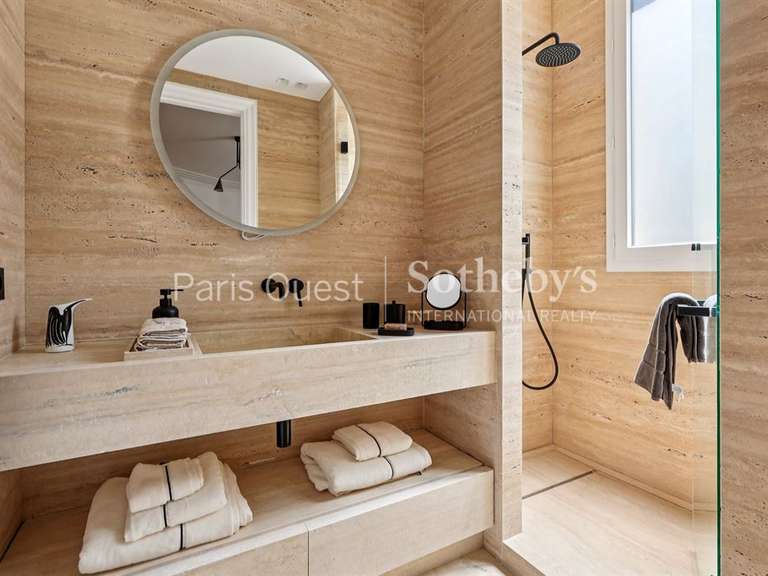 Apartment Paris 8e - 3 bedrooms - 163m²