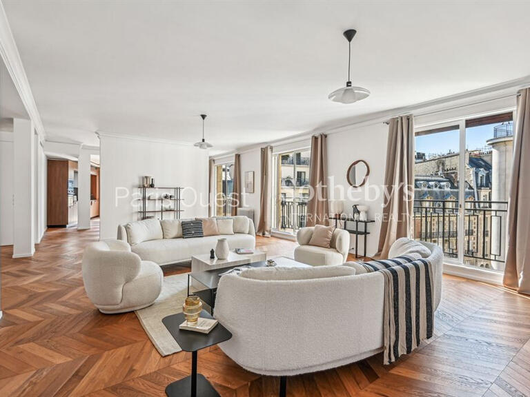 Appartement Paris 8e - 3 chambres - 245m²