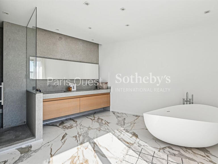 Appartement Paris 8e - 3 chambres - 245m²