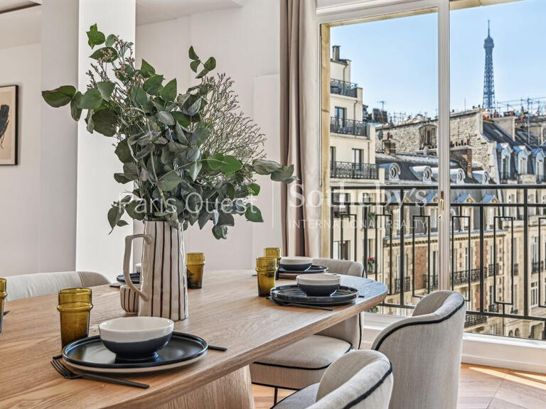 Appartement Paris 8e - 3 chambres - 245m²