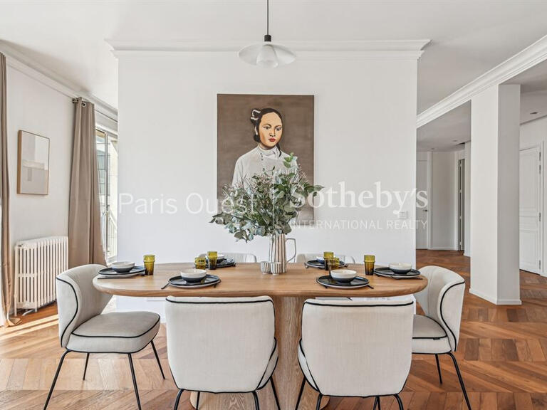 Appartement Paris 8e - 3 chambres - 245m²