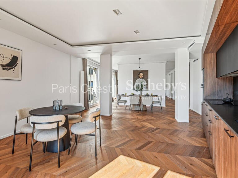 Appartement Paris 8e - 3 chambres - 245m²