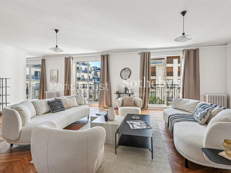 Appartement Paris 8e - 3 chambres - 245m²