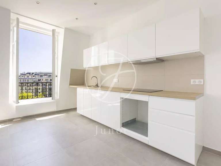 Appartement Paris 8e - 4 chambres - 175m²