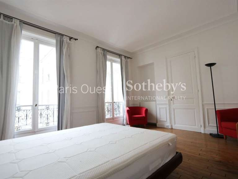 Appartement Paris 8e - 2 chambres - 141m²