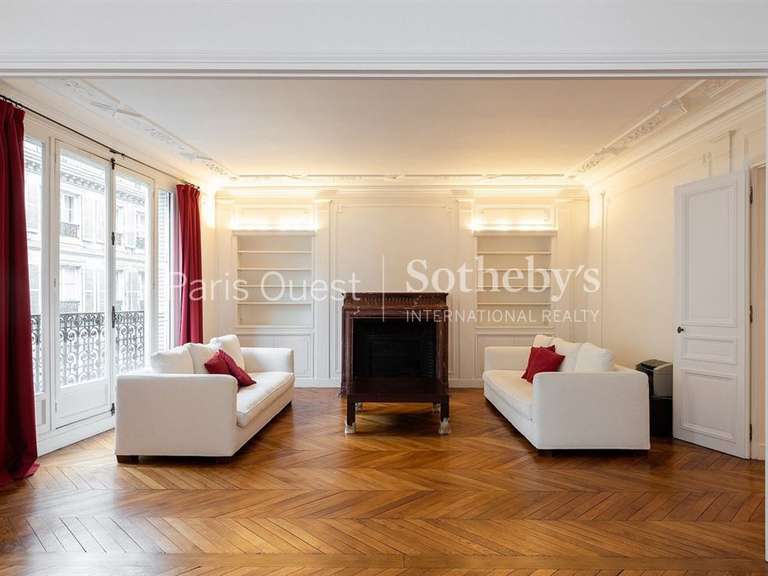 Appartement Paris 8e - 2 chambres - 141m²