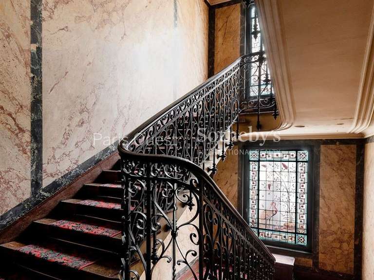 Appartement Paris 8e - 2 chambres - 141m²