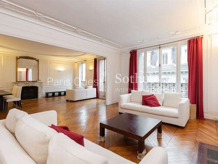 Appartement Paris 8e - 2 chambres - 141m²