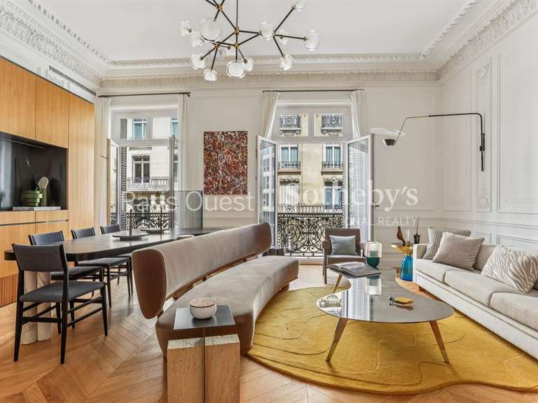 Appartement Paris 8e - 2 chambres - 106m²