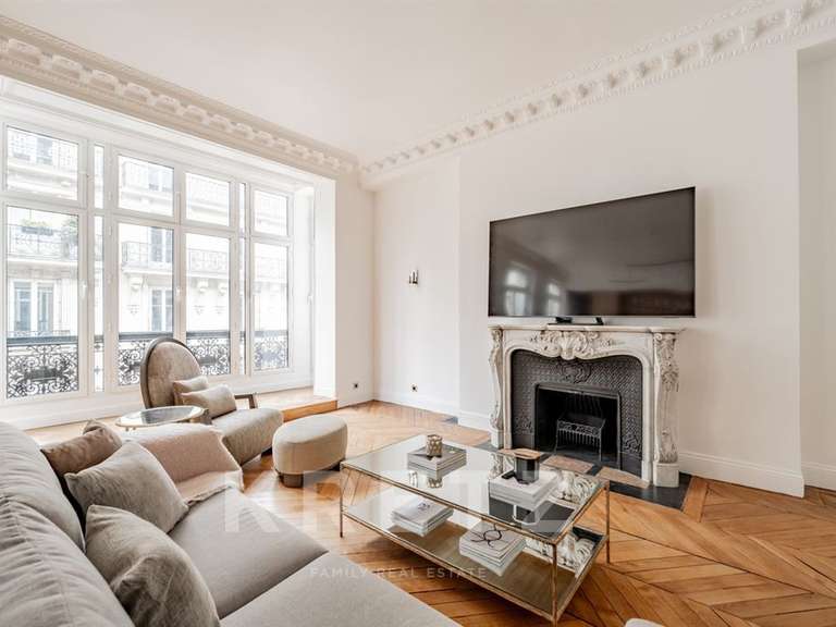 Appartement Paris 8e - 4 chambres - 187m²