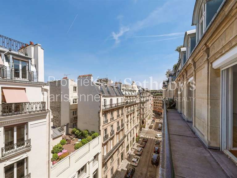 Appartement Paris 8e - 3 chambres - 135m²