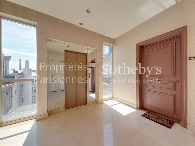 Appartement Paris 8e - 3 chambres - 135m²