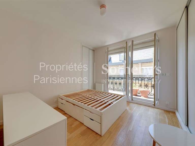 Appartement Paris 8e - 3 chambres - 135m²
