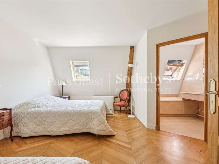 Appartement Paris 8e - 5 chambres - 249m²