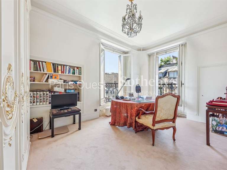 Appartement Paris 8e - 5 chambres - 249m²