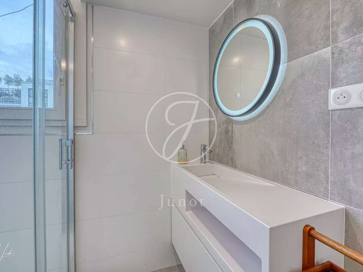 Apartment Paris 8e