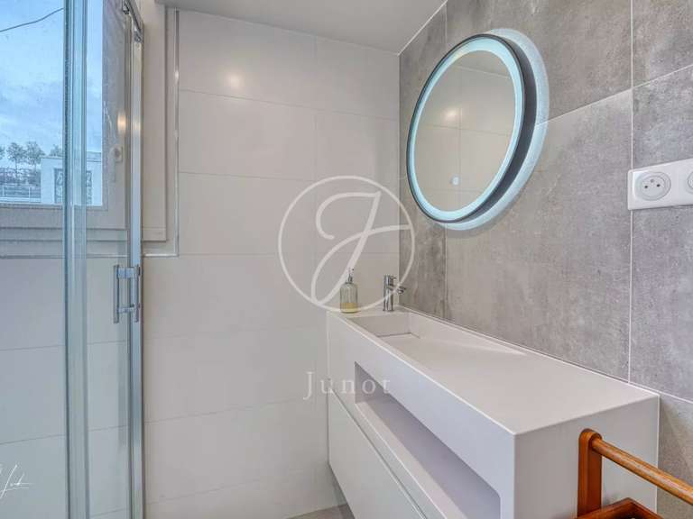 Apartment Paris 8e - 2 bedrooms - 104m²