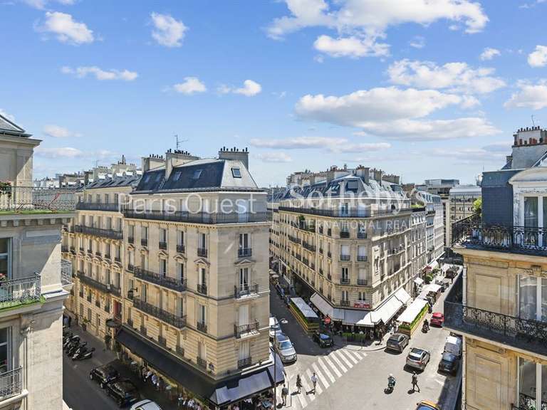 Appartement Paris 8e - 3 chambres - 127m²