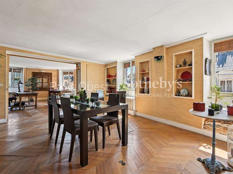 Appartement Paris 8e - 3 chambres - 127m²