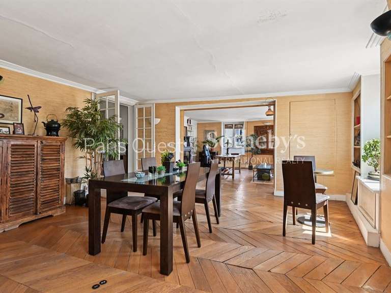 Appartement Paris 8e - 3 chambres - 127m²