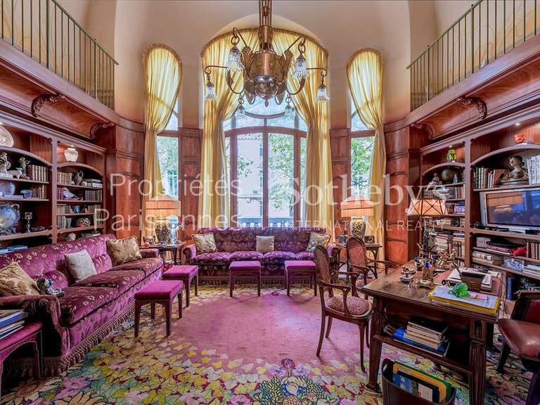 Appartement Paris 8e - 2 chambres - 165m²