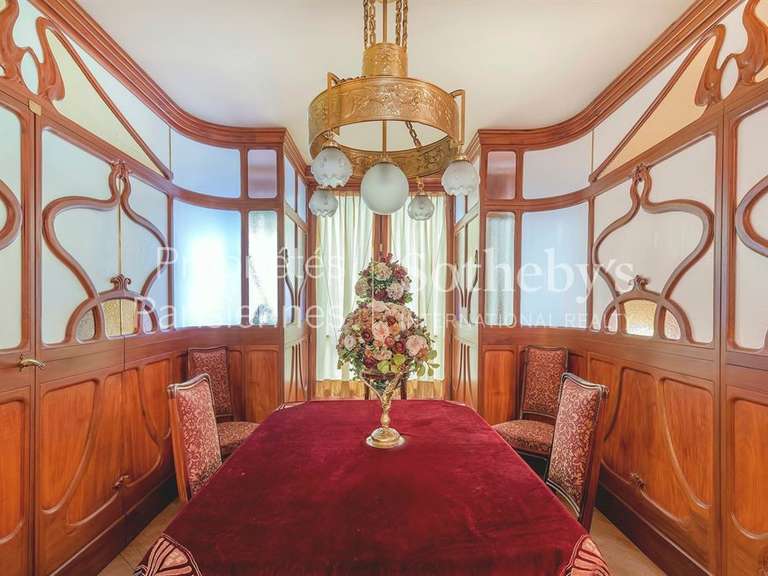 Appartement Paris 8e - 2 chambres - 165m²