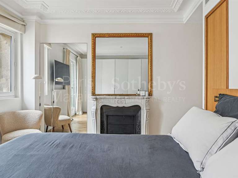 Appartement Paris 8e - 3 chambres - 130m²