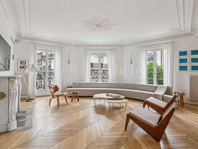 Appartement Paris 8e - 3 chambres - 130m²